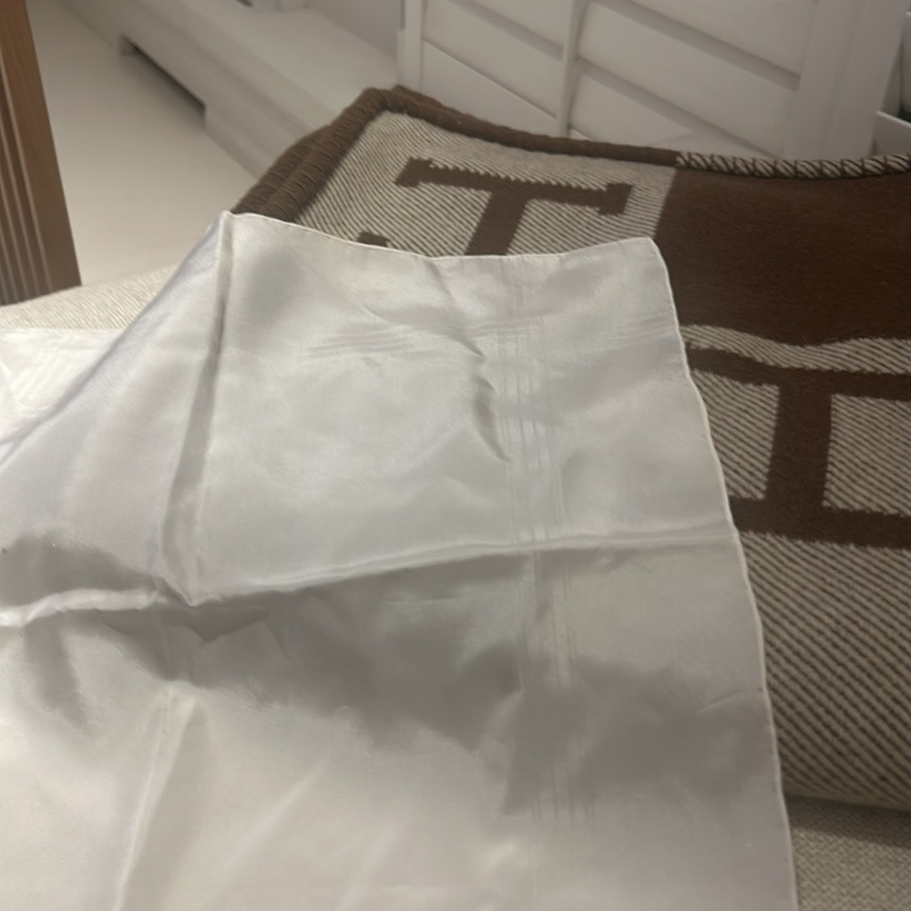 Silk pocket square